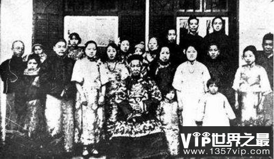康有为后代大多流落海外，曾孙女是个混血美女