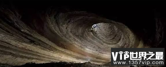 世界上最深的洞穴探索了2000米的秘密