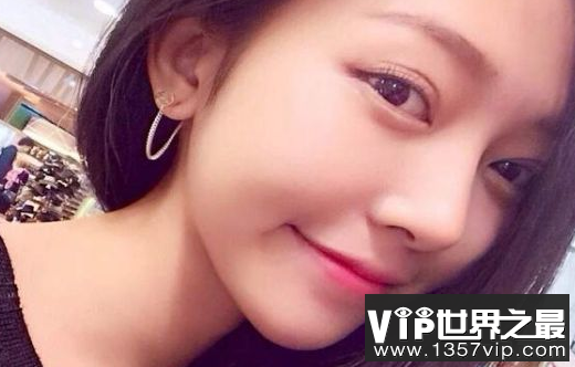 越南最美丽的大学生Yeohuny是一个在越南长大的青岛女孩