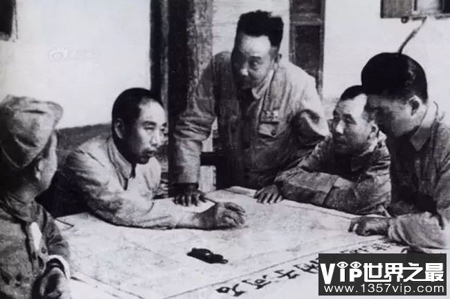 王震