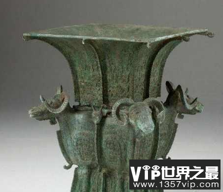 现存最大的商代青铜方尊，四羊方尊