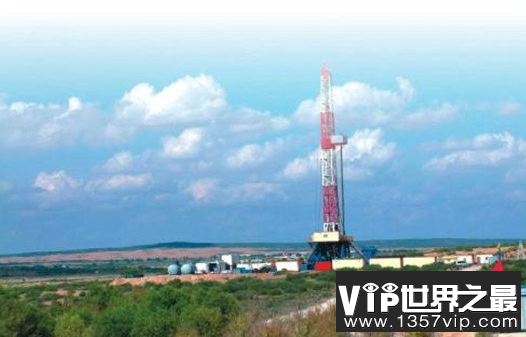 中国最大的天然气田——苏里格气田的总储量是多少？