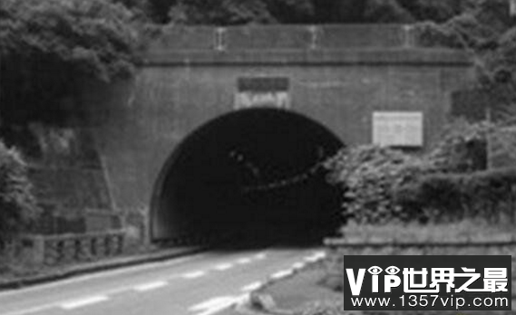 日本犬鸣隧道灵异事件，隧道经常发生离奇事故