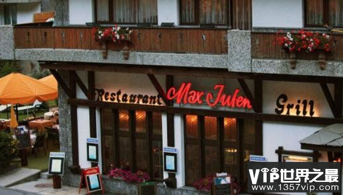 瑞士采尔马特小镇，阿尔卑斯山下的童话小镇