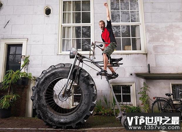 世界上最重的自行车，重达860公斤(长5.04米)(www.5300tv.com)
