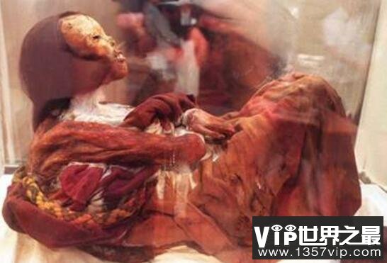 秘鲁印加冰冻少女祭品，被封进火山深坑中500年