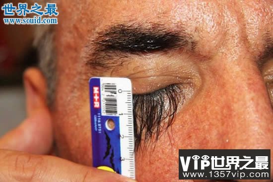 世界上最长的睫毛和最浓密的睫毛，长达6.99厘米(www.5300tv.com)