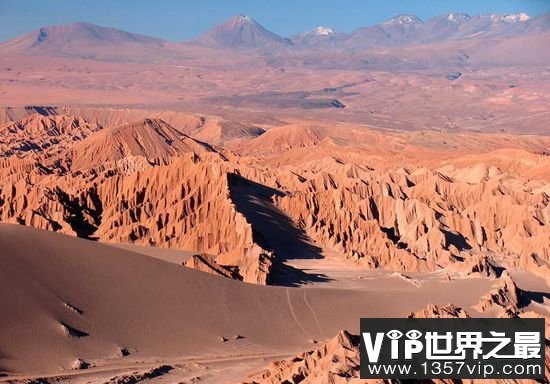 吉尼斯世界纪录中美丽的地球，最神奇的湖中湖(www.5300tv.com)