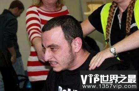 世界上连续玩游戏时间最长的人，135小时50分钟(www.5300tv.com)