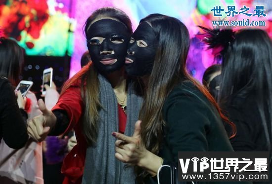 千人敷面膜创纪录，盘点那些雷死人不偿命的世界纪录(www.5300tv.com)