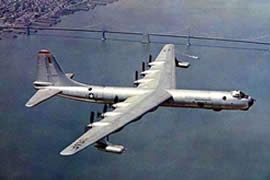 世界上最大的轰炸机，B-36轰炸机(可载2架战斗机)