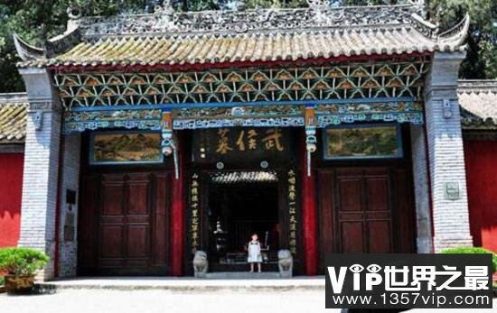 诸葛亮墓千百年无人敢盗，只因墓穴内机关重重(进得去出不来)