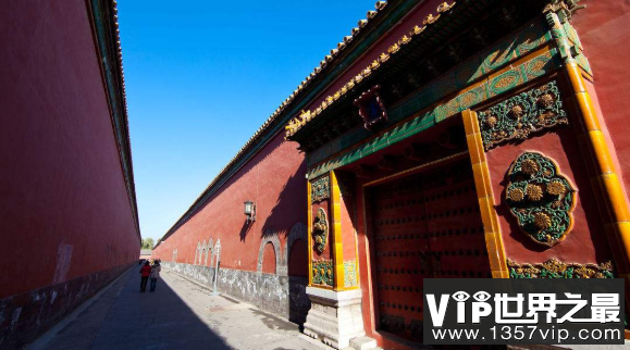 故宫宫女入墙灵异事件，大白天撞鬼，目击者被吓死（图3）