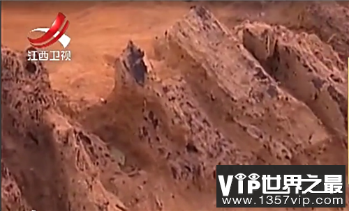 柴岭山大墓被烧