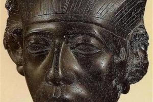 【埃及发现千年法老森乌塞特三世船墓】3800年前发现大量啤酒罐!
