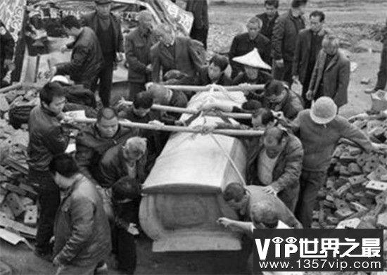 成吉思汗墓葬在哪里找到了吗？ 成吉思汗陵墓之谜揭秘