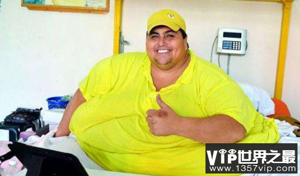 世界上最胖的人：曼努埃尔·乌里韦，体重达1194斤(2014年病逝)