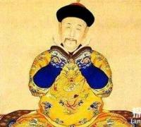 爱狗皇帝雍正，亲自为狗做衣服