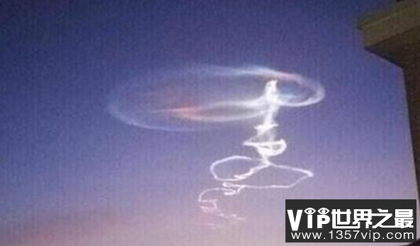 9.8新疆UFO事件怎么回事，9.8新疆UFO事件揭秘(图1)