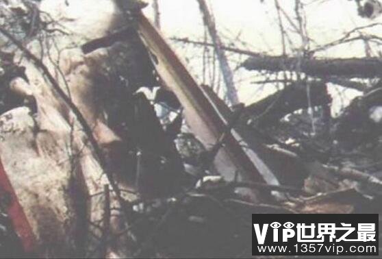 世界十大空难死亡总人数3500多人，特内里费空难583人死亡