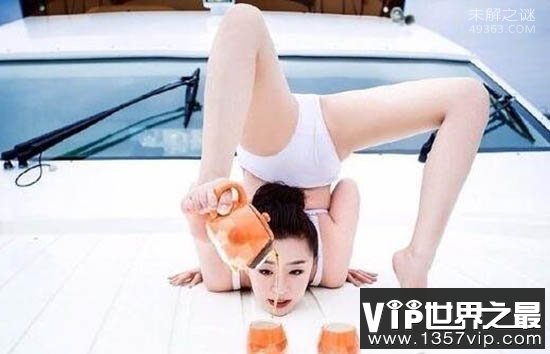 中国最柔软的女人，号称“最美东方美人鱼”