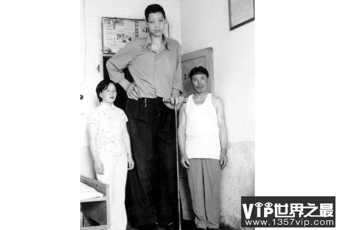 世界最十大最高的人 清朝商人詹世钗排第一，身高3.19米