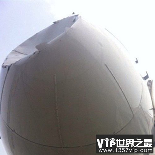 曝中国民航客机曾遭受外星人UFO撞击
