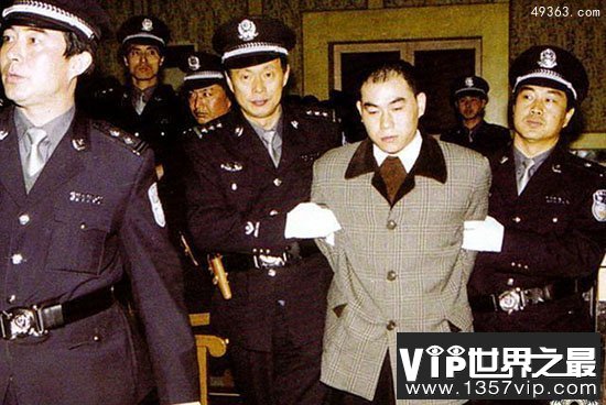 铁锤狂魔雷国民，6秒杀一人（身背20条人命）