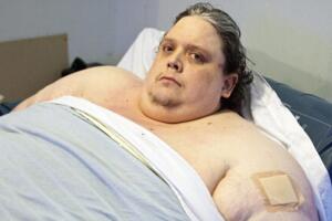 世界上最胖的人，把自己吃死的谢莉尔.瑞奇(体重1800斤)
