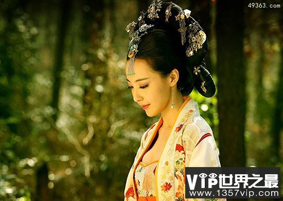 揭秘唐代女子的开放程度 偏爱露乳装