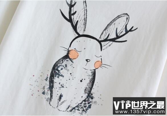 未知生物鹿角兔的真实图片，其实是长有肿瘤的棉尾兔(看着很恐怖)