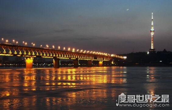 2019中国人口最多的城市排行，重庆3562万人名列榜首(十大城市)
