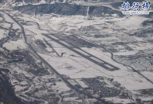 世界十大危险机场，卢卡拉机场位于海拔3000米的山脉腹地