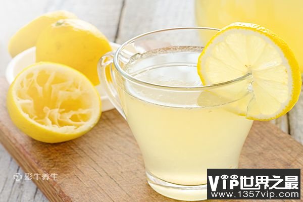 柠檬水的功效与作用及禁忌 柠檬水的好处与注意事项