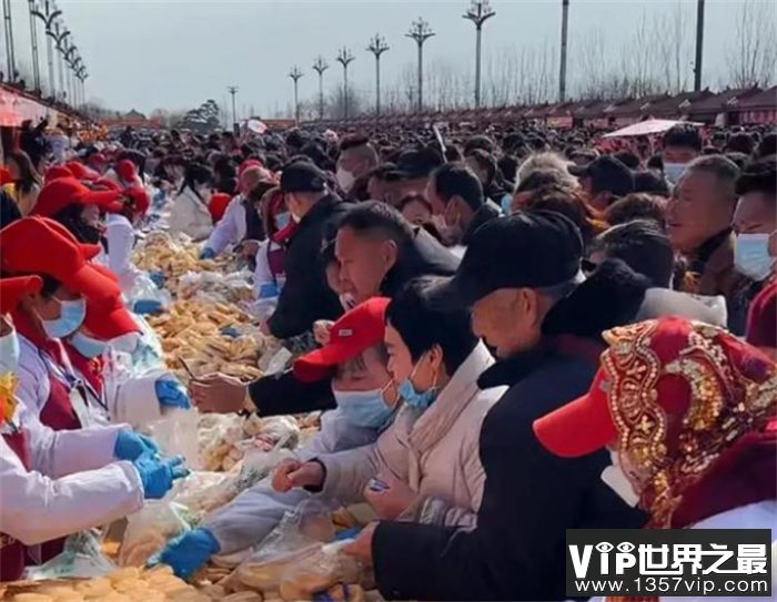 11平米的网红摊位拍卖 33天就要41万（网红摊位）