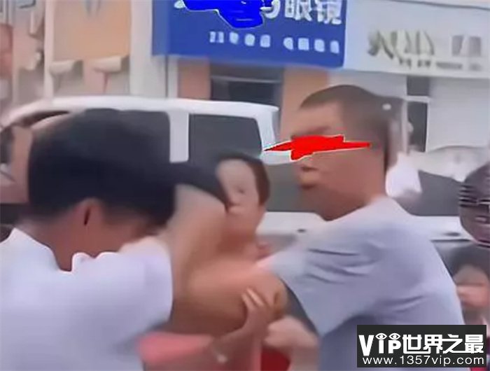 男子当证人作证碰瓷 居然被对方家属殴打（好人难当）
