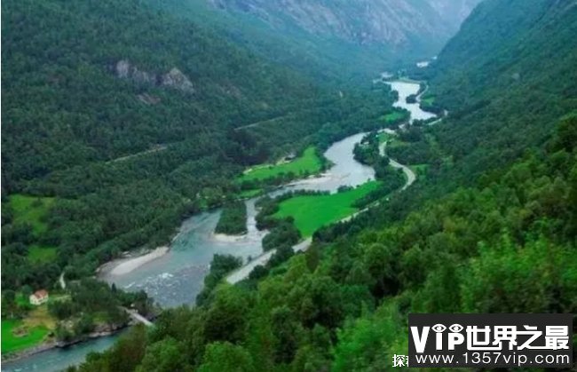 世界十大葡萄酒产区 纳帕山谷是位于美国 (品质很好)