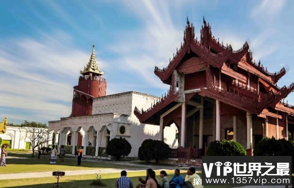 世界上最大的皇宫 曼德勒皇宫就在东南亚