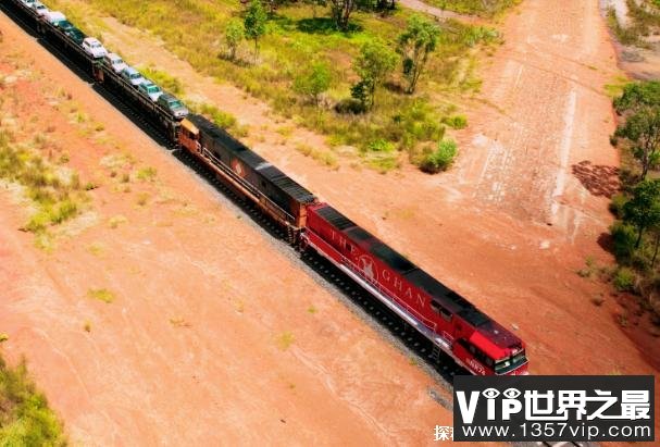 世界上最长的火车 2011年由澳大利亚建造的火车(全长7353米)