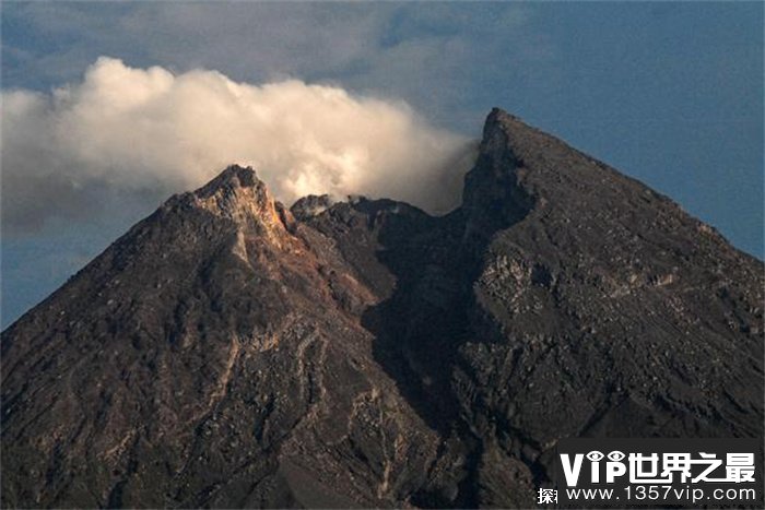 世界十大最具毁灭性的火山排名第一位于美国(比较活跃)