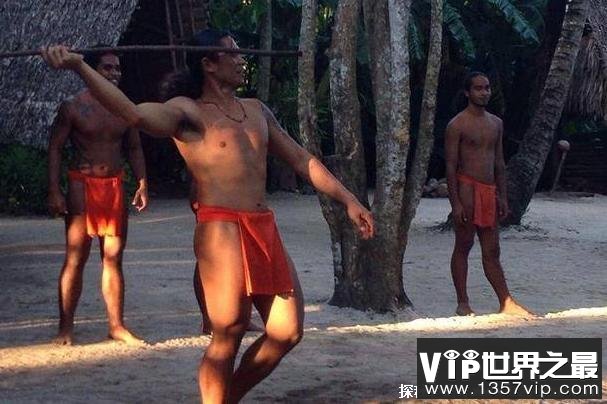世界上最奇特的部落 查莫洛人以黑牙为美(审美独特)