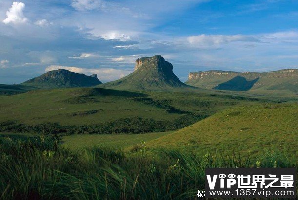 世界上最大的高原 巴西高原达500多万平方公里(历史悠久)