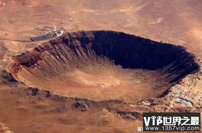 世界上最大的陨石坑 希克苏鲁伯陨石坑(直径180公里)