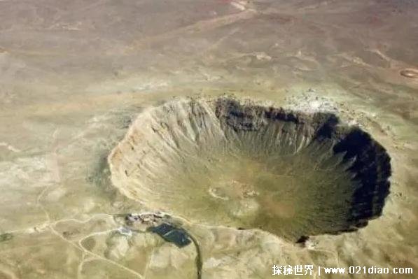 世界上最大的陨石坑 希克苏鲁伯陨石坑(直径180公里)