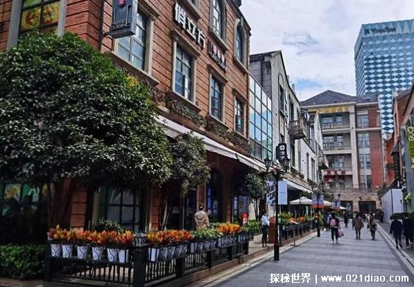 世界上最牛的商业街 楚河汉街位于湖北省(全长1.5公里)