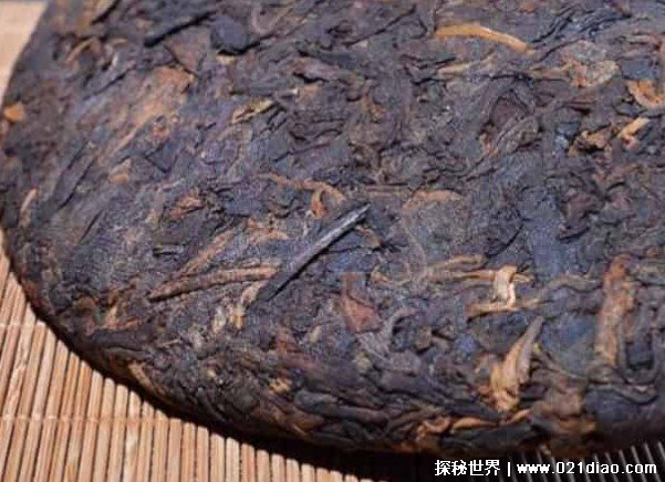 世界上最大的普洱茶饼 在广东芳村茶城诞生(直径3.28米)
