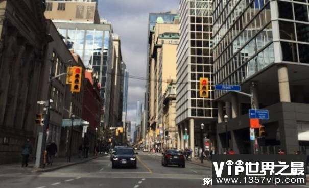 世界上最长的街 加拿大的央街全长1896公里(知名度很高)