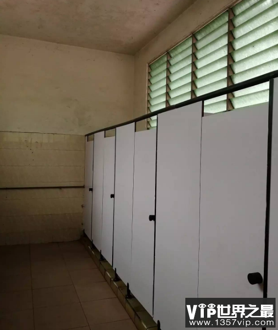 中国的公厕为什么是免费的 中国的公厕是什么时候有的