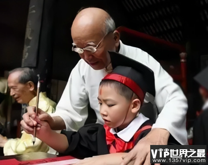 在古代学童入学要举办什么仪式 蚂蚁庄园9月1日答案最新