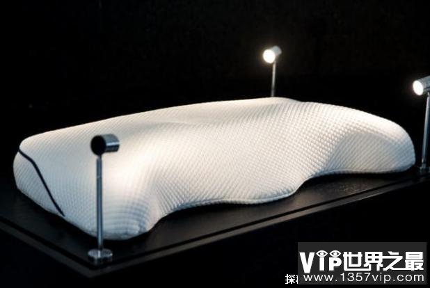 世界上最贵的枕头 荷兰物理治疗师设计的(达5.7万美金)